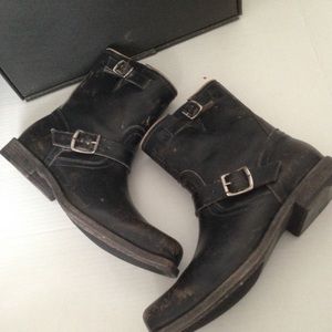 frye smith engineer stonewashed boots